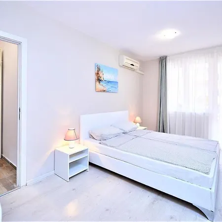 Апартамент Диксан Apartment *