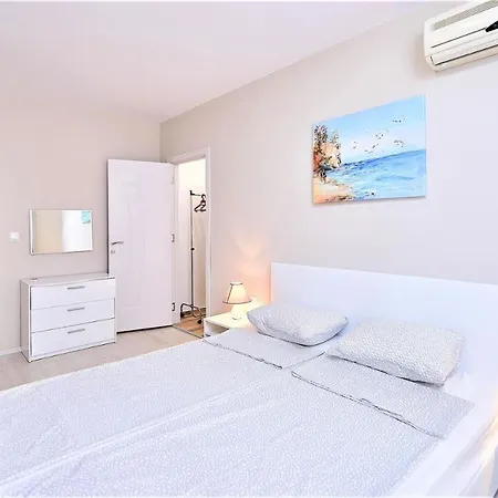 Апартамент Диксан Apartment
