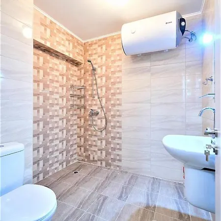 Apartment Апартамент Диксан *